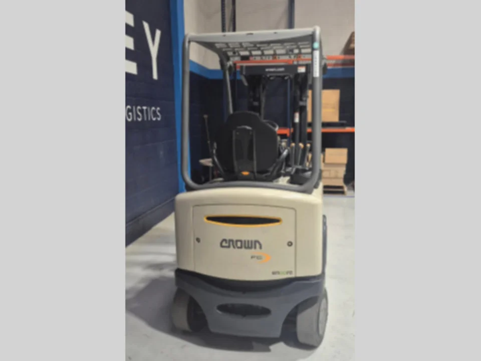 Whynda - Crown FC 4525-50 Electric Forklift 4,000 lbs - Image 3