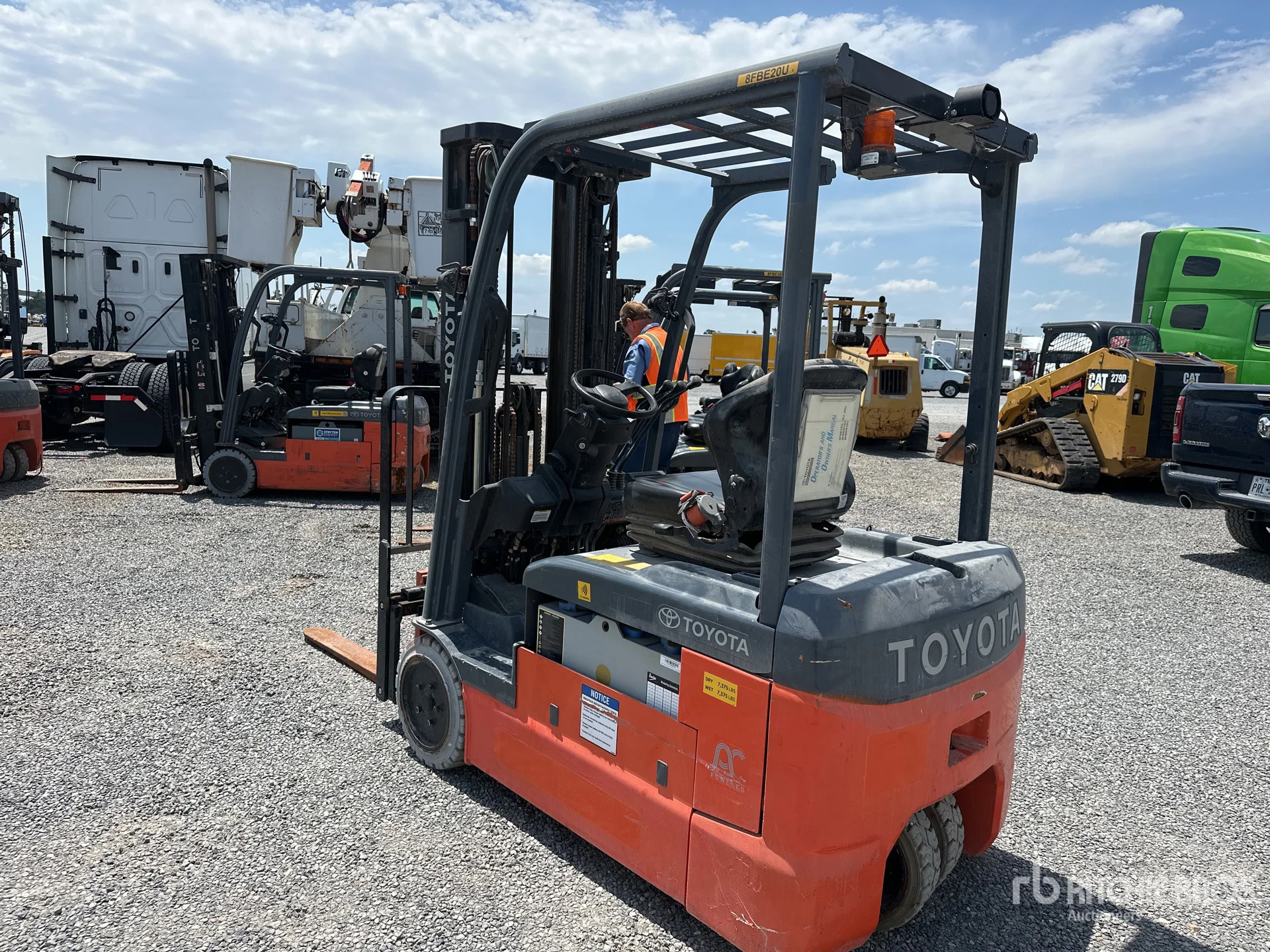 Toyota 8FBE20U Electric Forklift 4,000 lbs